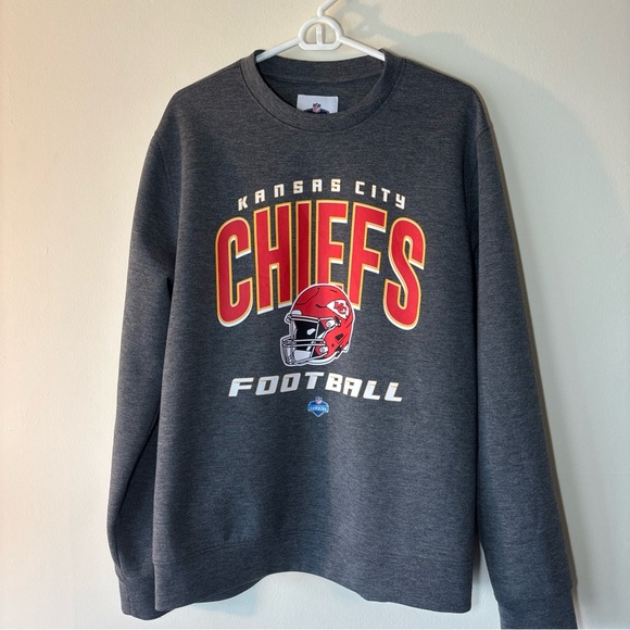 NFL Other - NFL Kansas City Chiefs NFL Combine Charcoal Crewneck Sweater